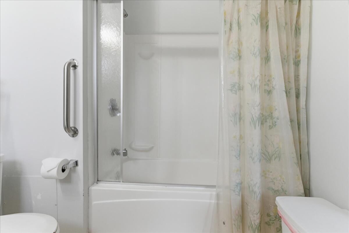 18 Beaver Pond Road, Unit 18 Brunswick, ME 04011 - Photo 34 of 62 34-interior_bathroom-7