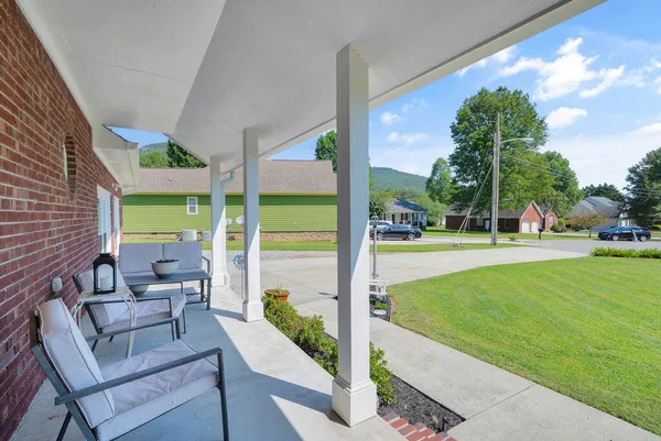 $437,000 | 712 Kilgore Street, Jasper, TN 37347