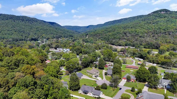 $437,000 | 712 Kilgore Street, Jasper, TN 37347
