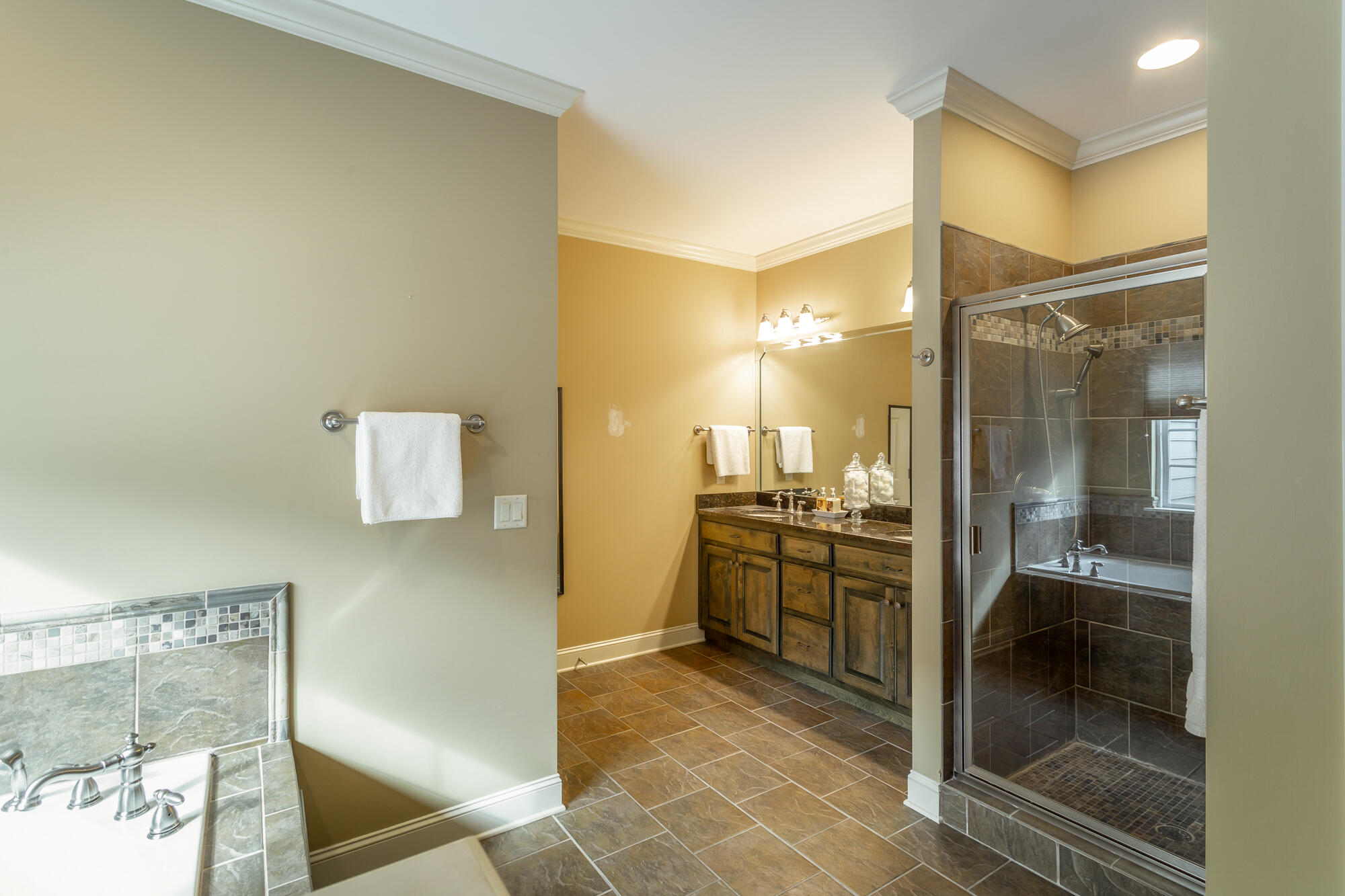 1046 Restoration Drive Chattanooga, TN 37421 - Photo 32 of 61 Master Bath