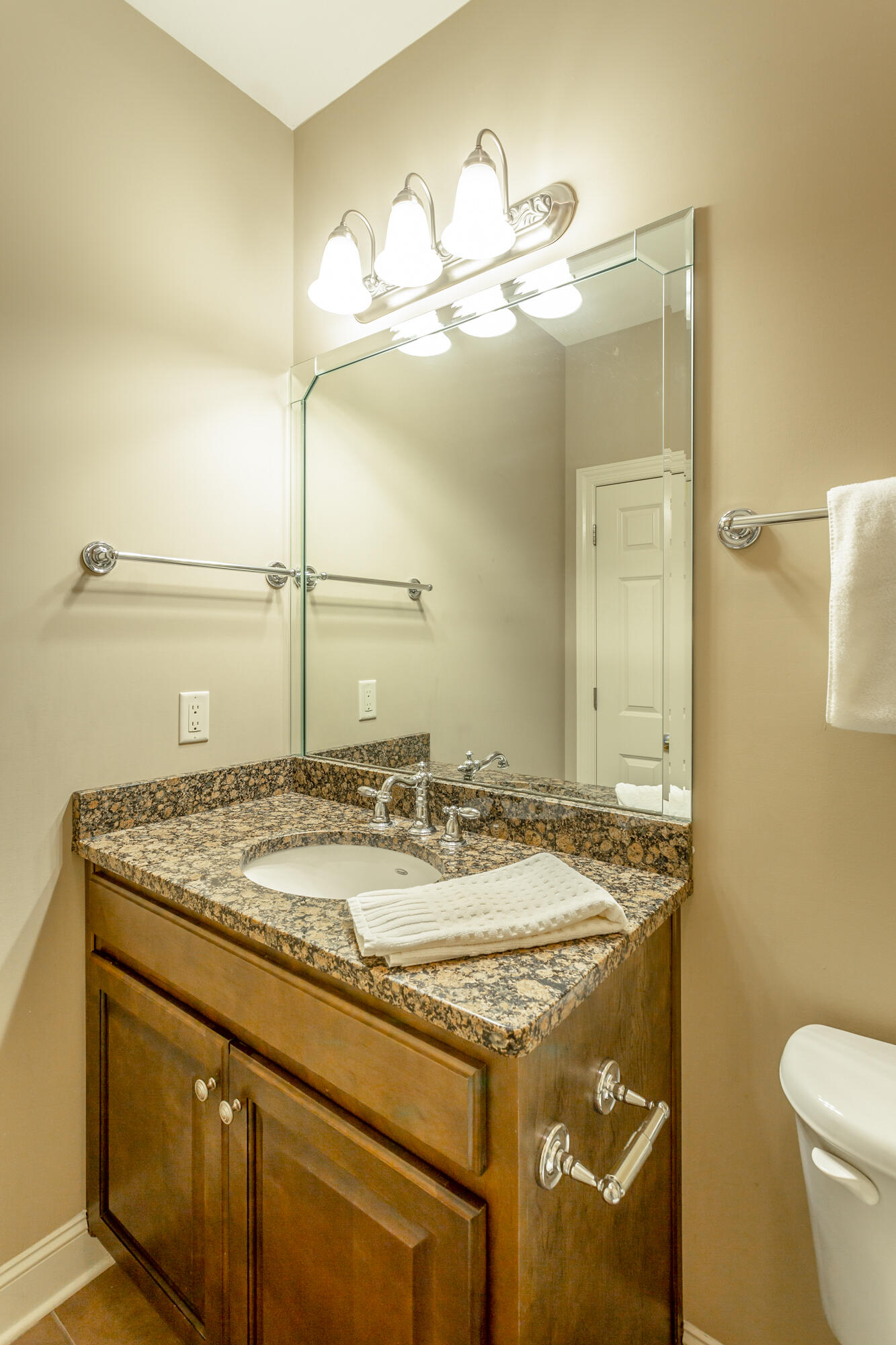 1046 Restoration Drive Chattanooga, TN 37421 - Photo 42 of 61 Full Bath