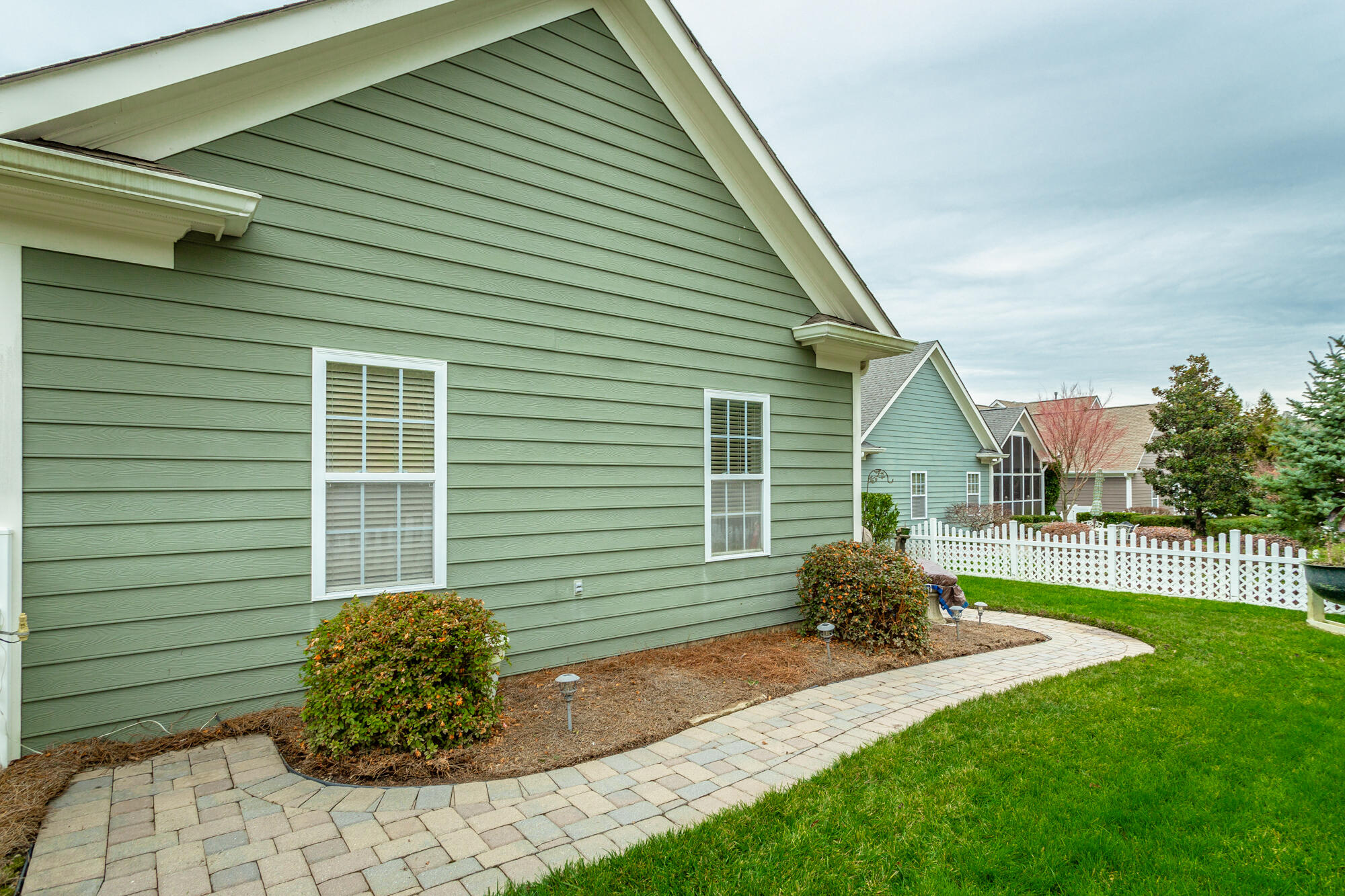 1046 Restoration Drive Chattanooga, TN 37421 - Photo 49 of 61 Custom Paver Foot Path