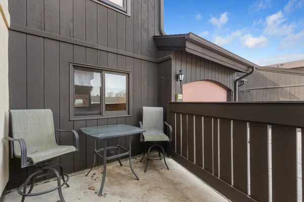 $259,900 | 5266 Somerset Lane South, Greenfield, WI 53221