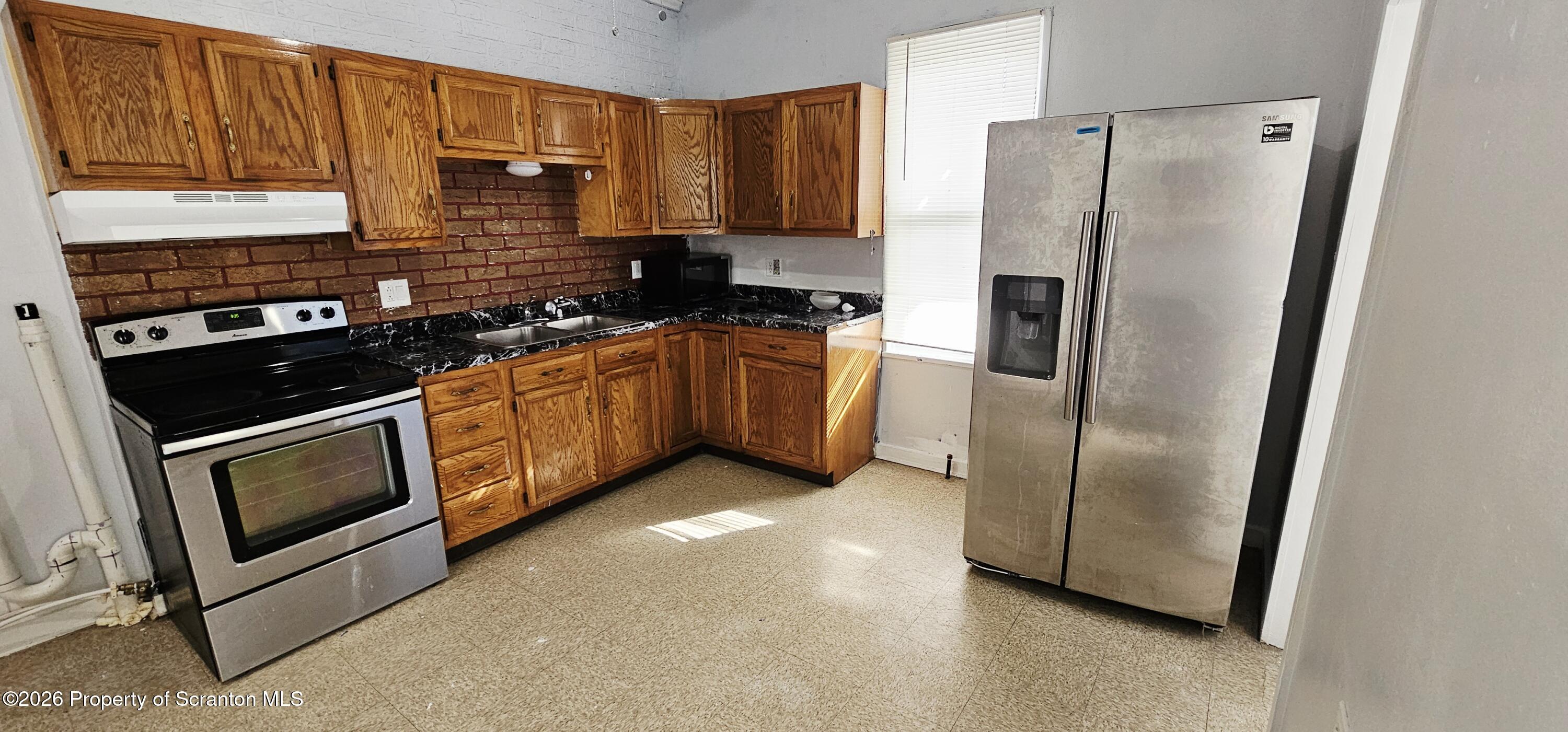 1319 Washburn Street, Unit 1 Scranton, PA 18504 - Photo 3 of 8 1000261771