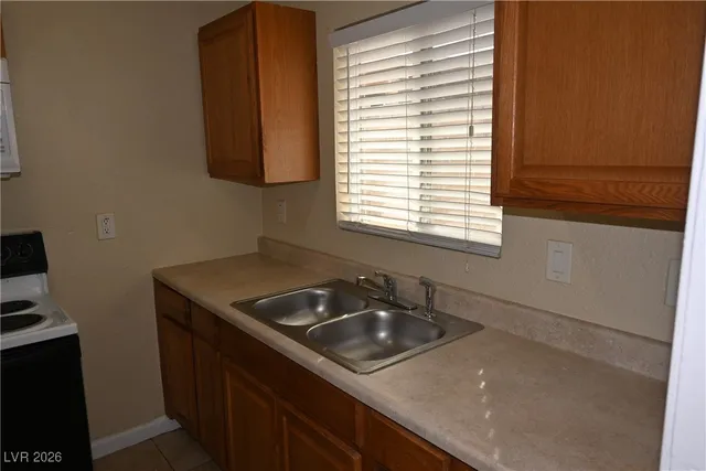 $900 | 320 North 16th Street, Unit 1, Las Vegas, NV 89101