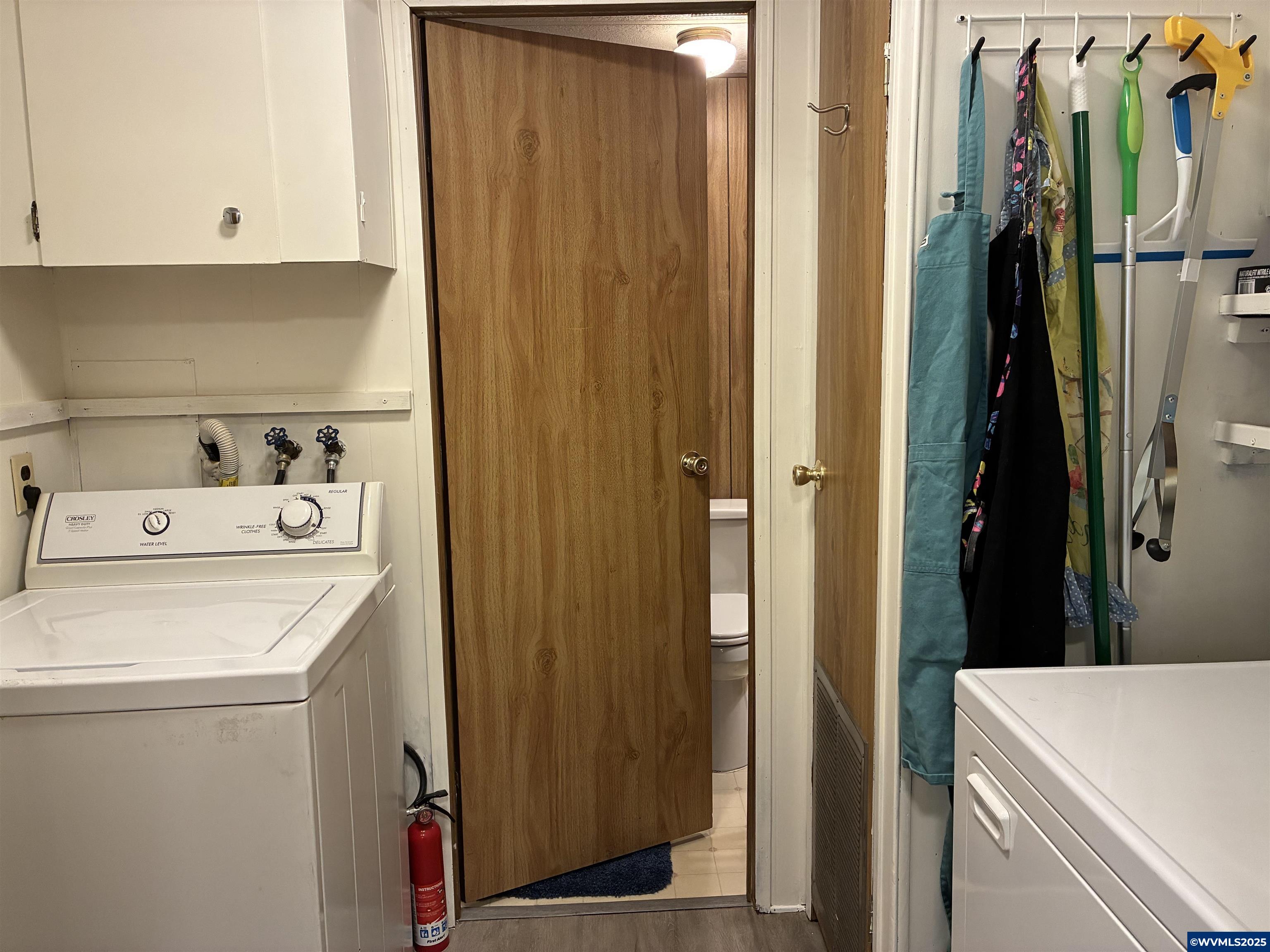 4915 Swegle Road Northeast, Unit 30 Salem, OR 97301 - Photo 26 of 31 a utility room with dryer and washer