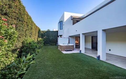 $9,985,000 | 7970 Roseland Drive, La Jolla, CA 92037