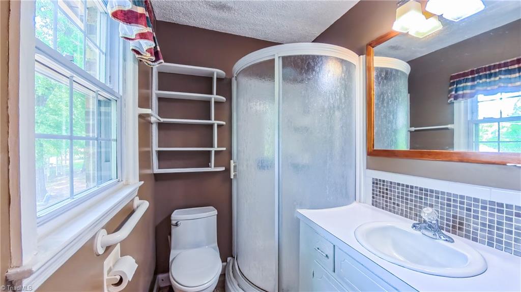 368 Shady Grove Road Eden, NC 27288 - Photo 23 of 32 Gallery Image 23