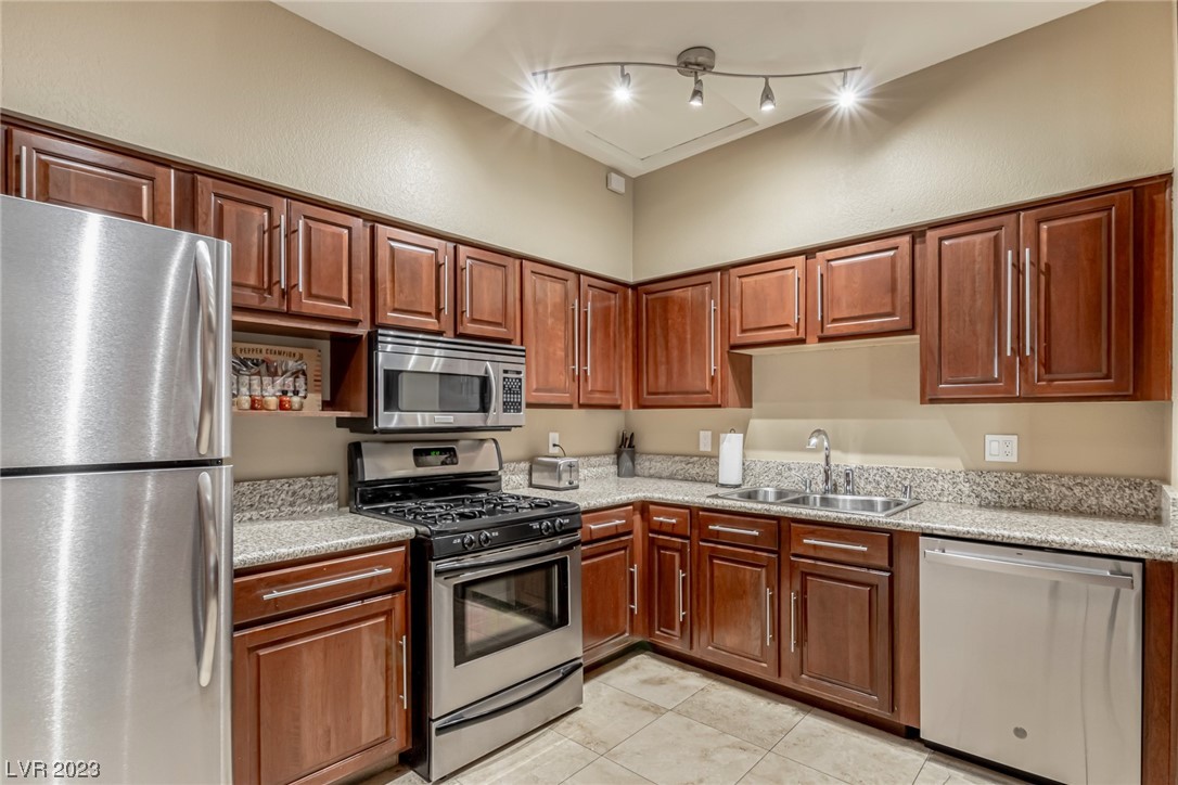 2200 South Fort Apache Road, Unit 2131 Las Vegas, NV 89117 - Photo 30 of 34
