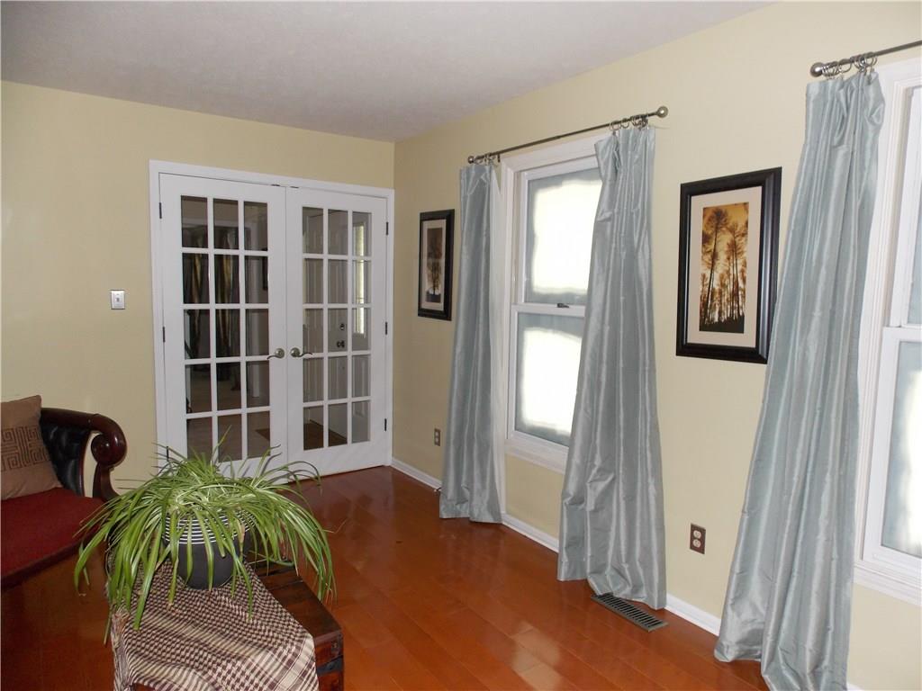 8537 Promontory Road Indianapolis, IN 46236 - Photo 6 of 23 Gallery Image 6