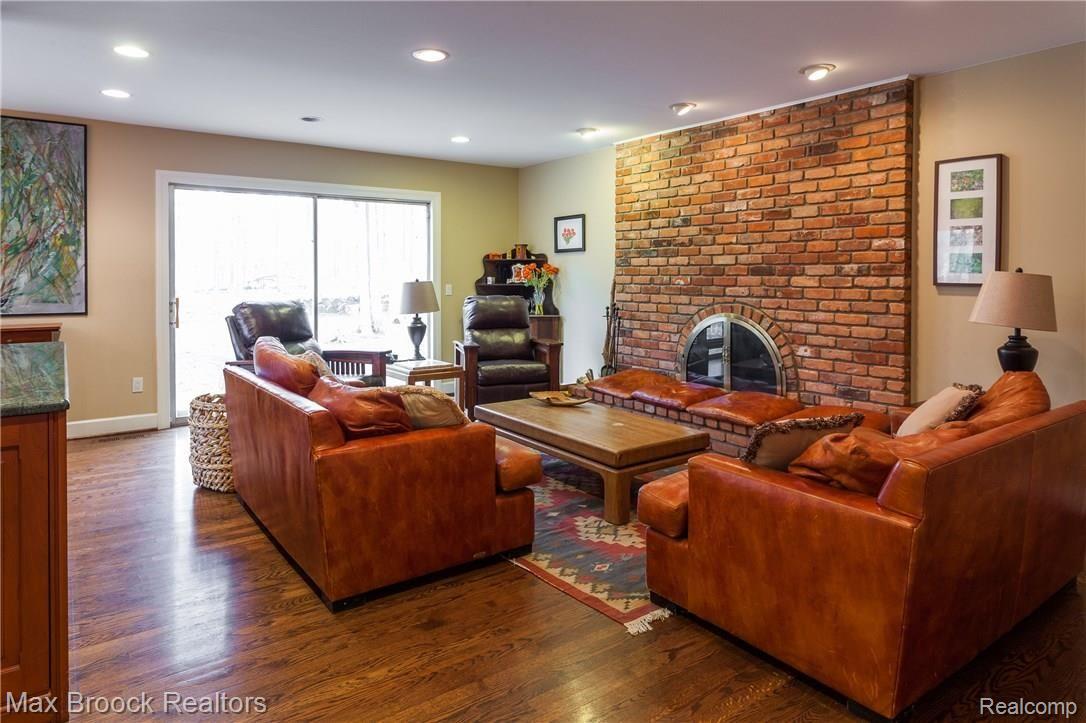 30630 High Valley Road Farmington, MI 48331 - Photo 20 of 52 IMG_0753.jpg