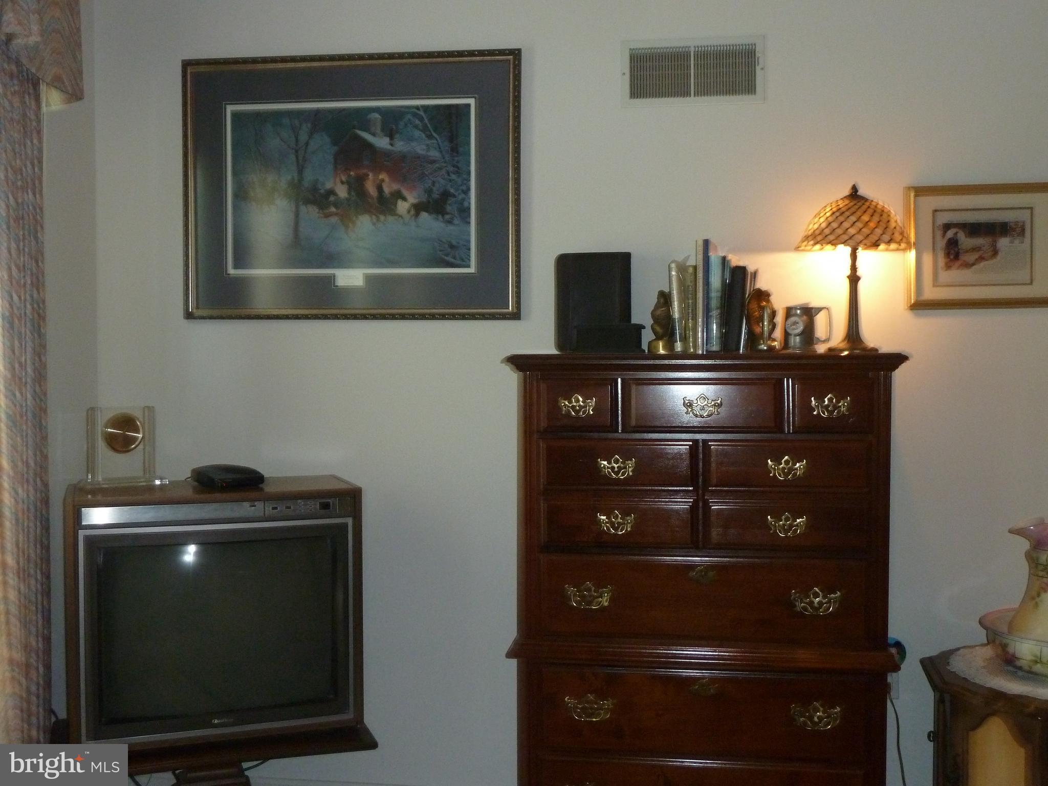 55 Devonshire Square Mechanicsburg, PA 17050 - Photo 19 of 31