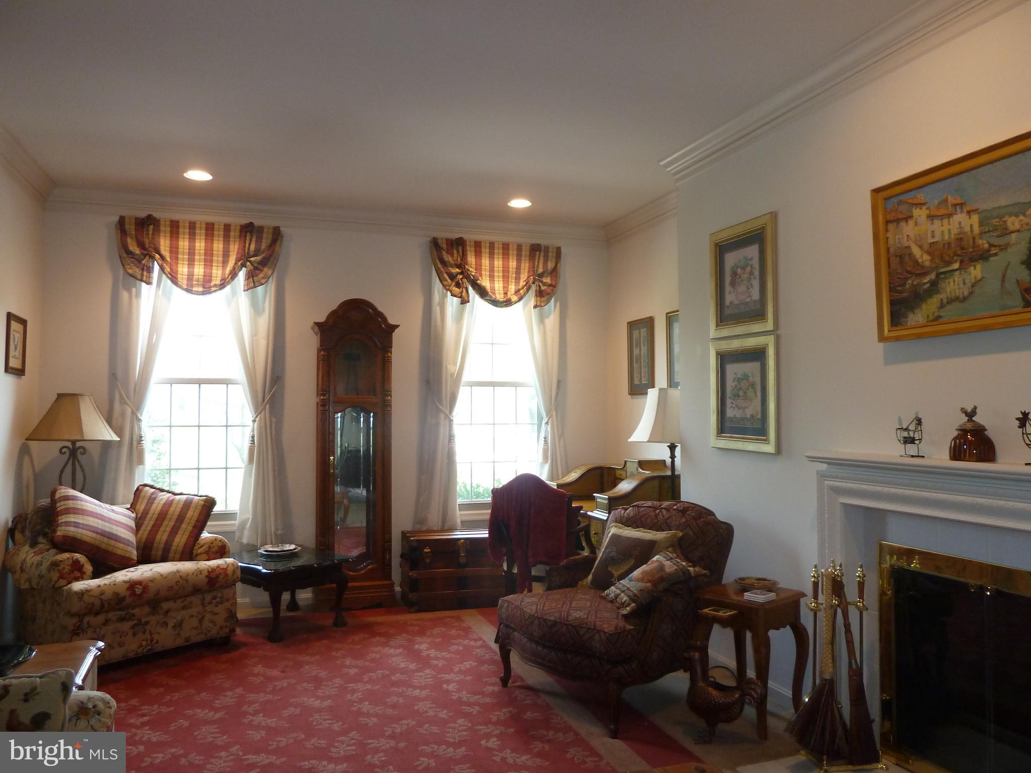 55 Devonshire Square Mechanicsburg, PA 17050 - Photo 3 of 31