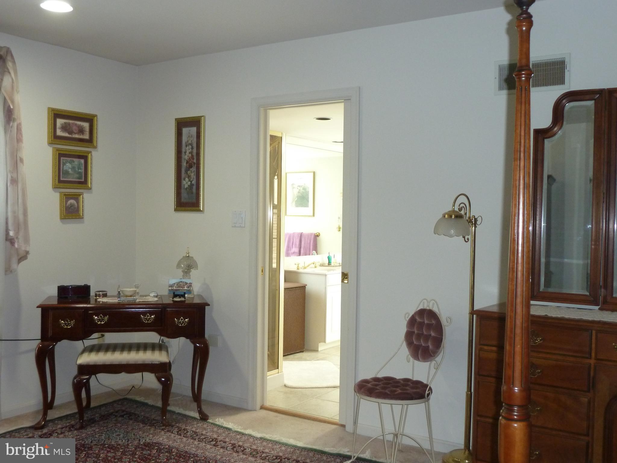 55 Devonshire Square Mechanicsburg, PA 17050 - Photo 21 of 31