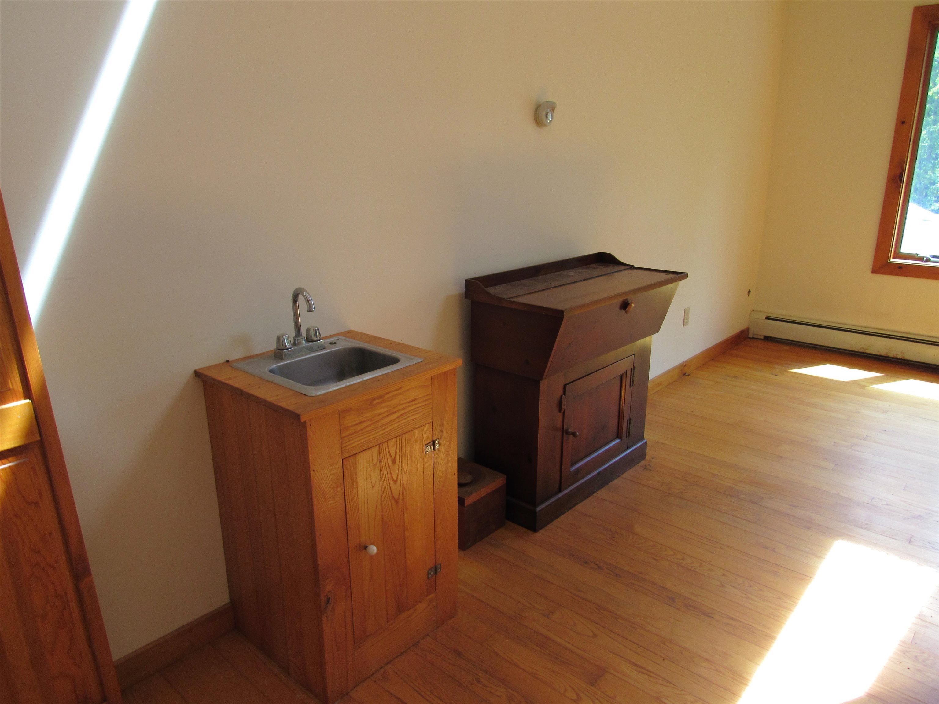 533 Pratt Bridge Road Jamaica, VT 05343 - Photo 11 of 34 Gallery Image 11