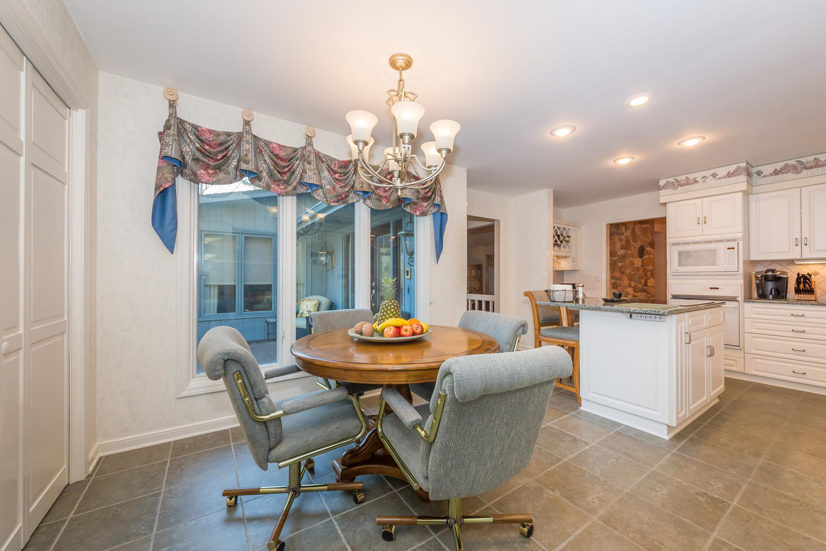 5384 Willow Spring Road Roanoke, VA 24018 - Photo 13 of 48 Kitchen
