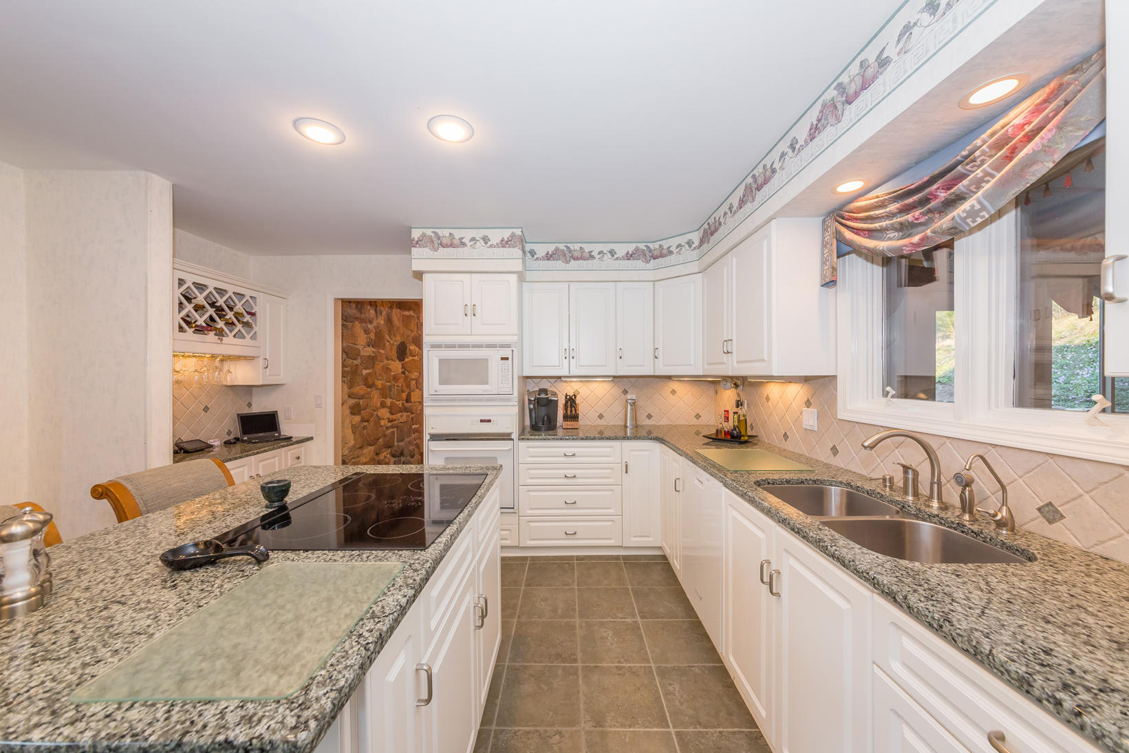5384 Willow Spring Road Roanoke, VA 24018 - Photo 14 of 48 Kitchen