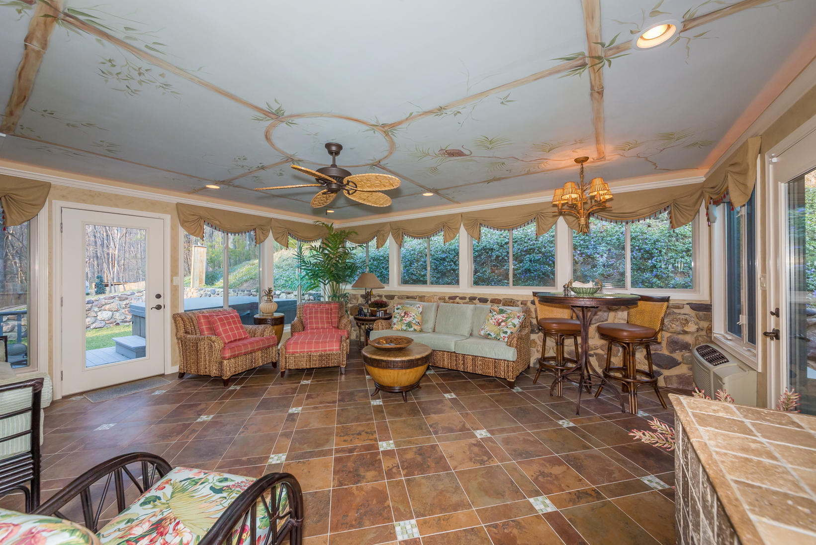 5384 Willow Spring Road Roanoke, VA 24018 - Photo 16 of 48 Four Season Room