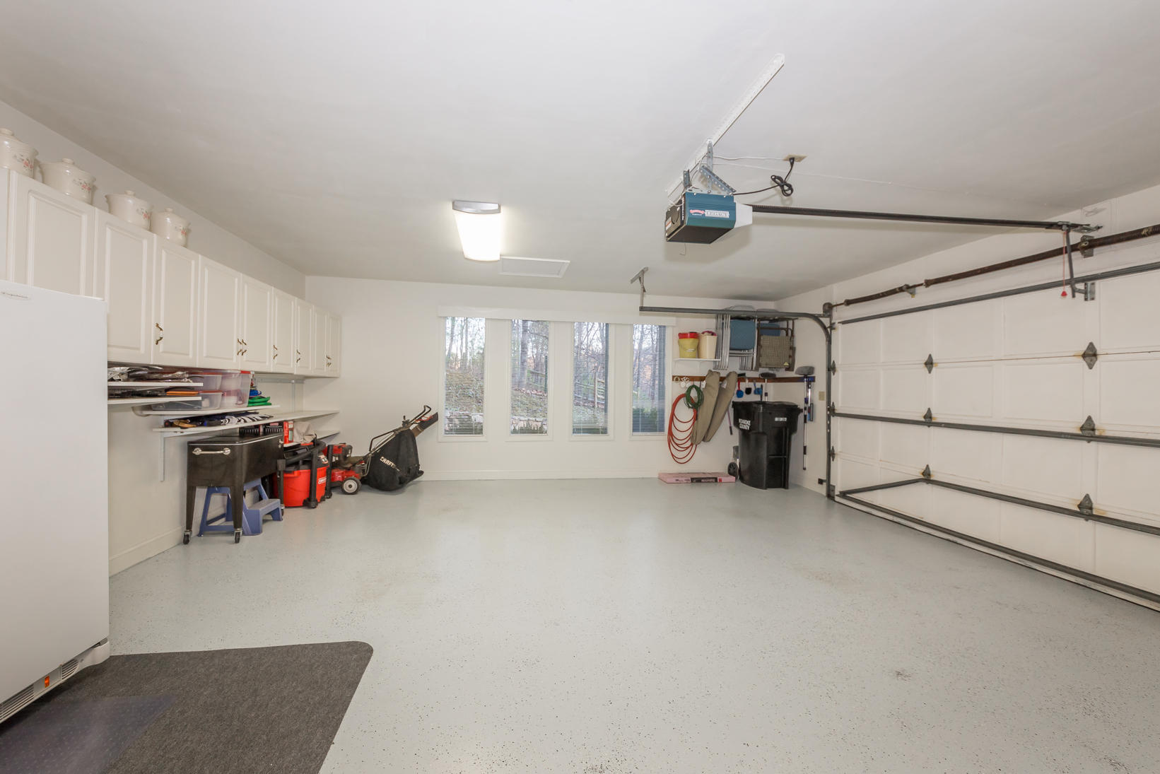 5384 Willow Spring Road Roanoke, VA 24018 - Photo 35 of 48 Attached Garage
