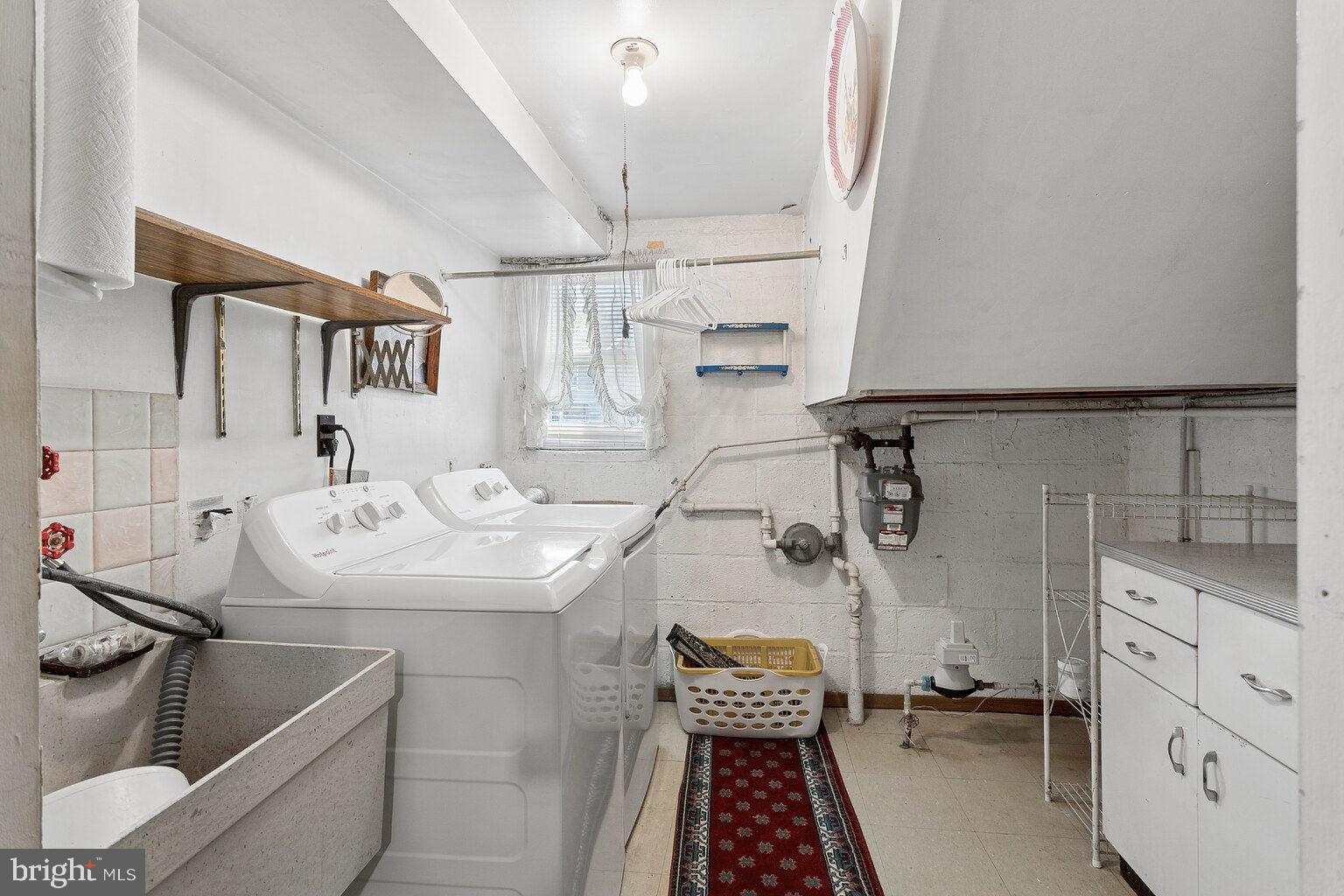 12010 Academy Road Philadelphia, PA 19154 - Photo 25 of 30 a bathroom with a sink toilet and shower
