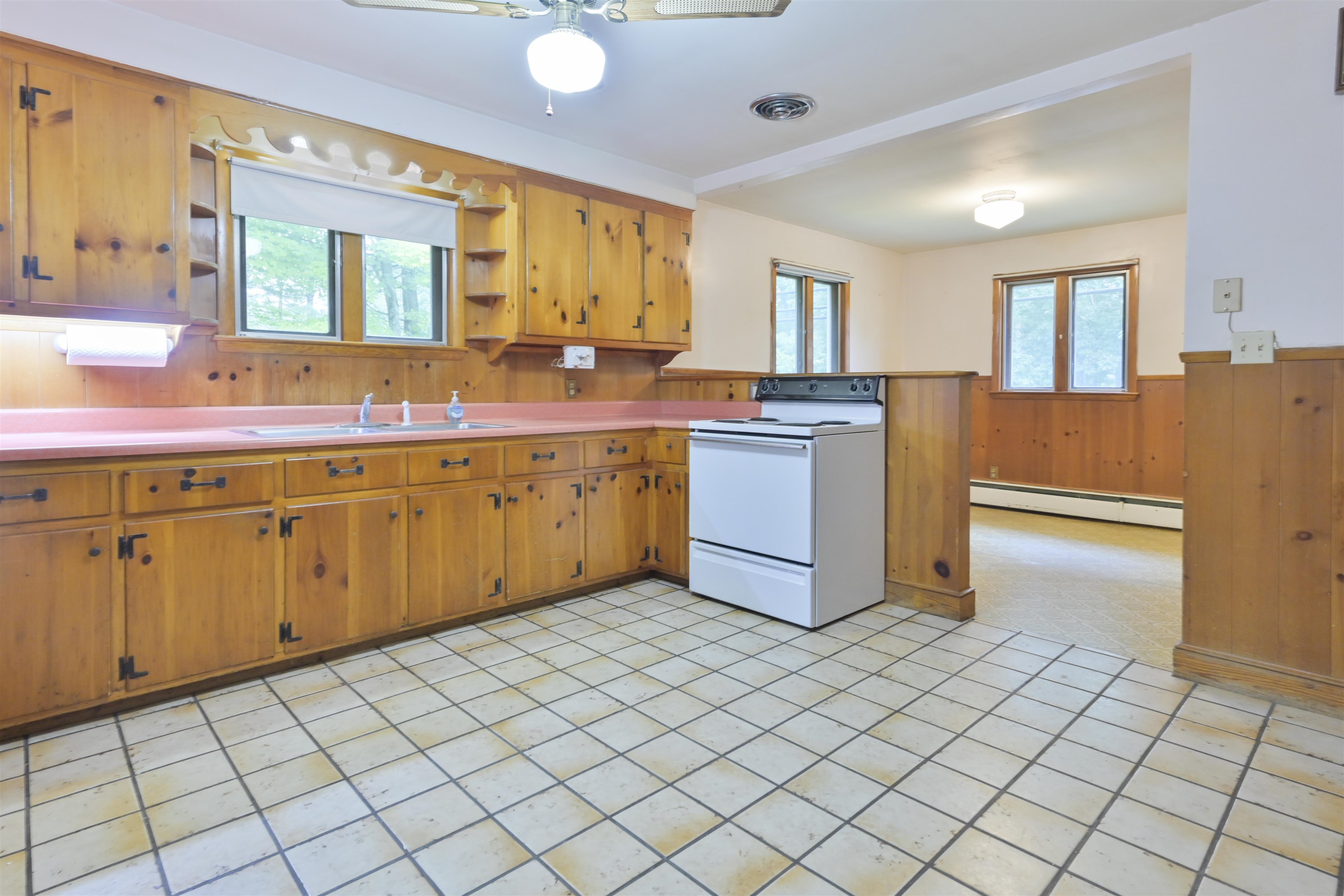 55 Epping Street Raymond, NH 03077 - Photo 13 of 50