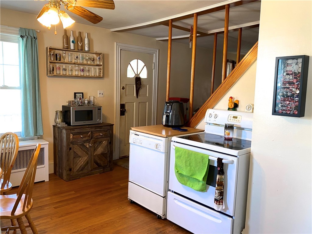 243 Carnation Street Woonsocket, RI 02895 - Photo 5 of 25 1st EIK