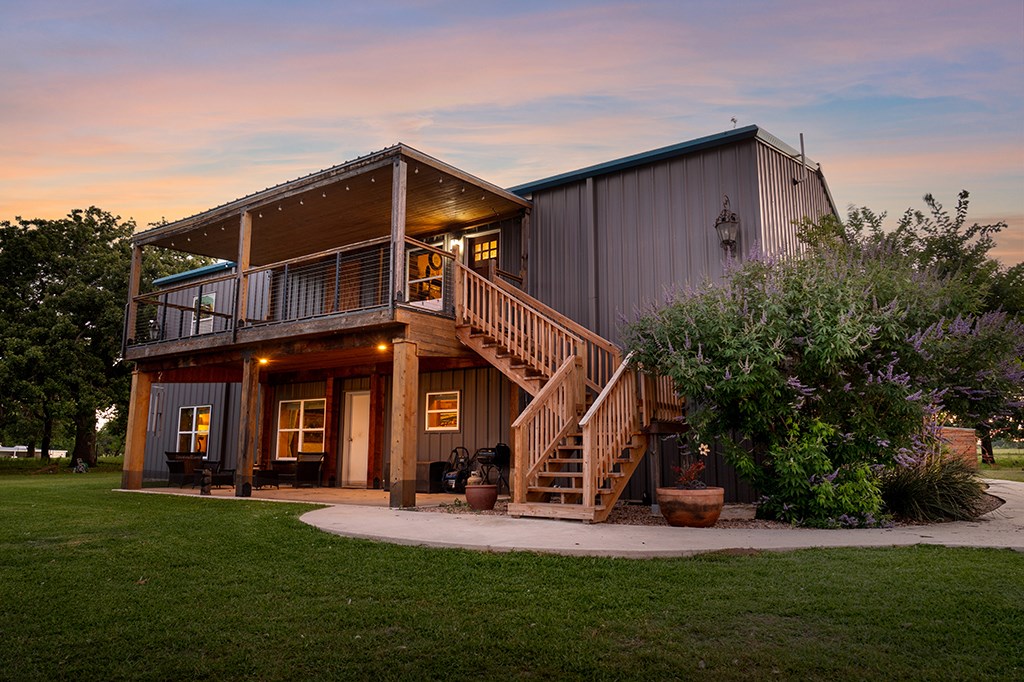 646 Victor Eckhardt Road Fredericksburg, TX 78624 - Photo 2 of 60