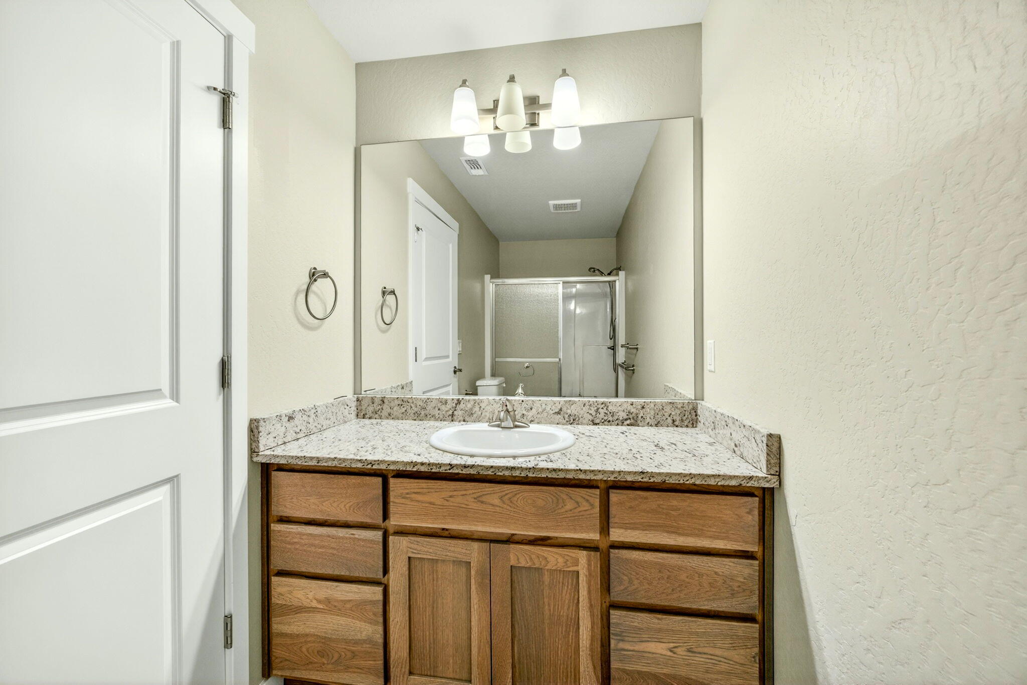 3001 Southwest University Road, Unit A & B Grants Pass, OR 97527 - Photo 17 of 38