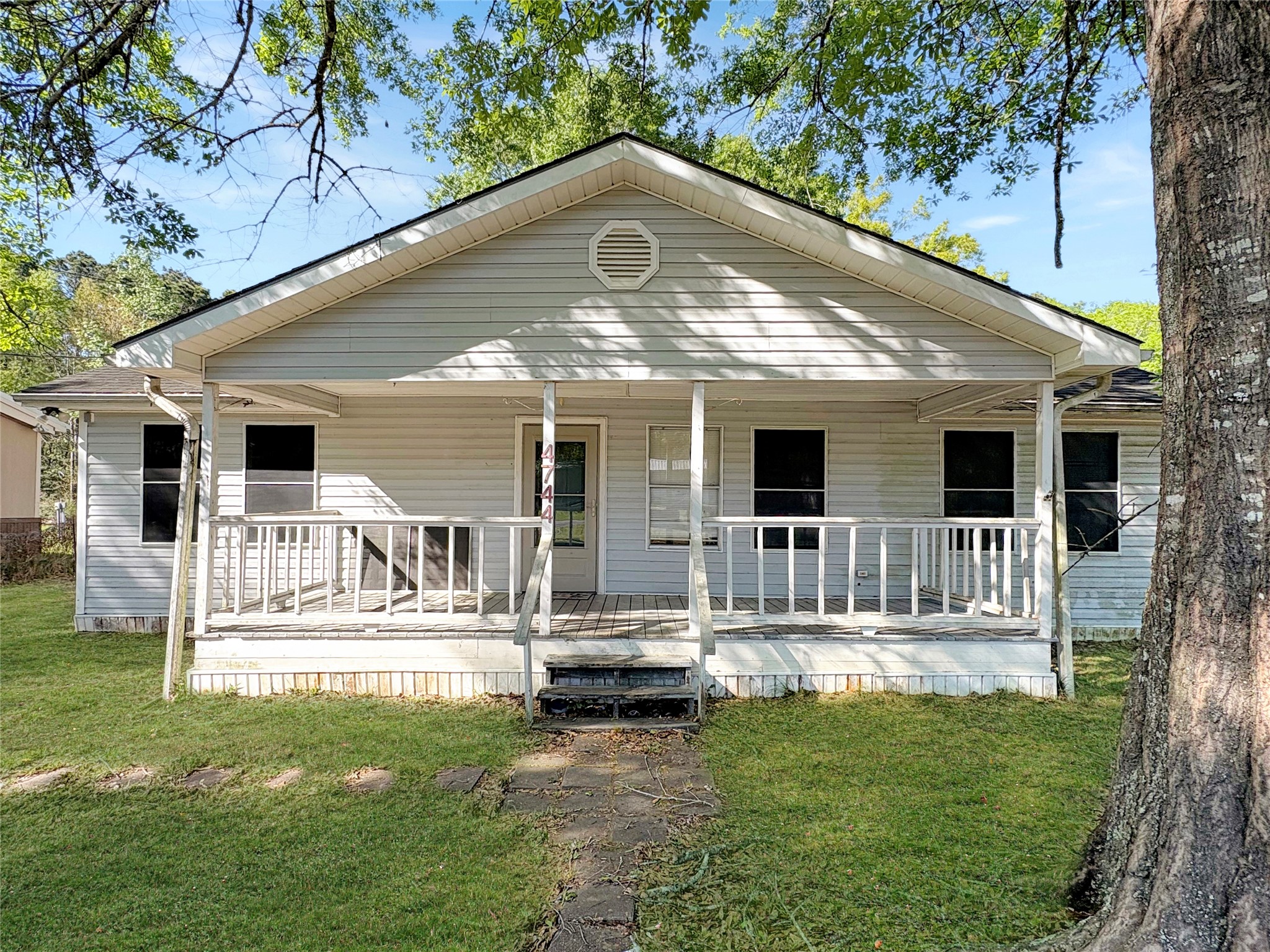 4744 Randall Road Orange, TX 77632 - Photo 2 of 30