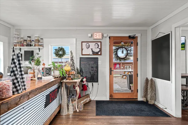 $364,929 | 104 North Main Street, Byrdstown, TN 38549