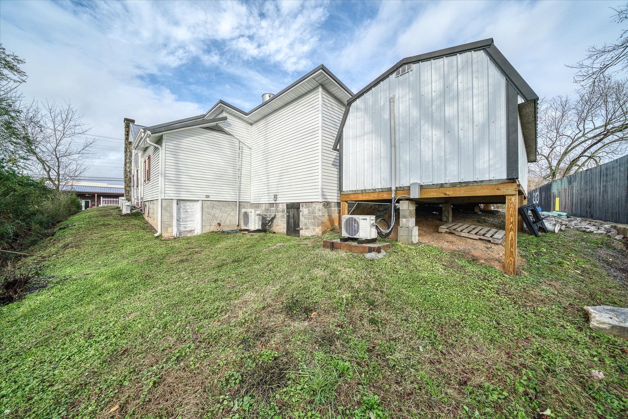 104 North Main Street Byrdstown, TN 38549 - Photo 24 of 33