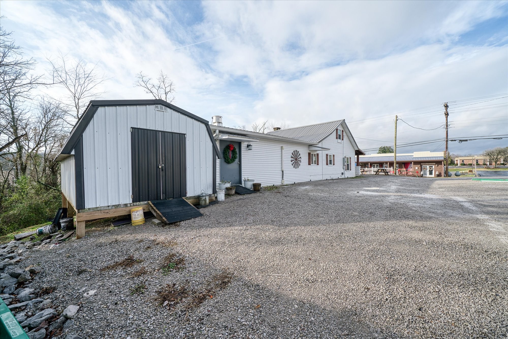 104 North Main Street Byrdstown, TN 38549 - Photo 25 of 33