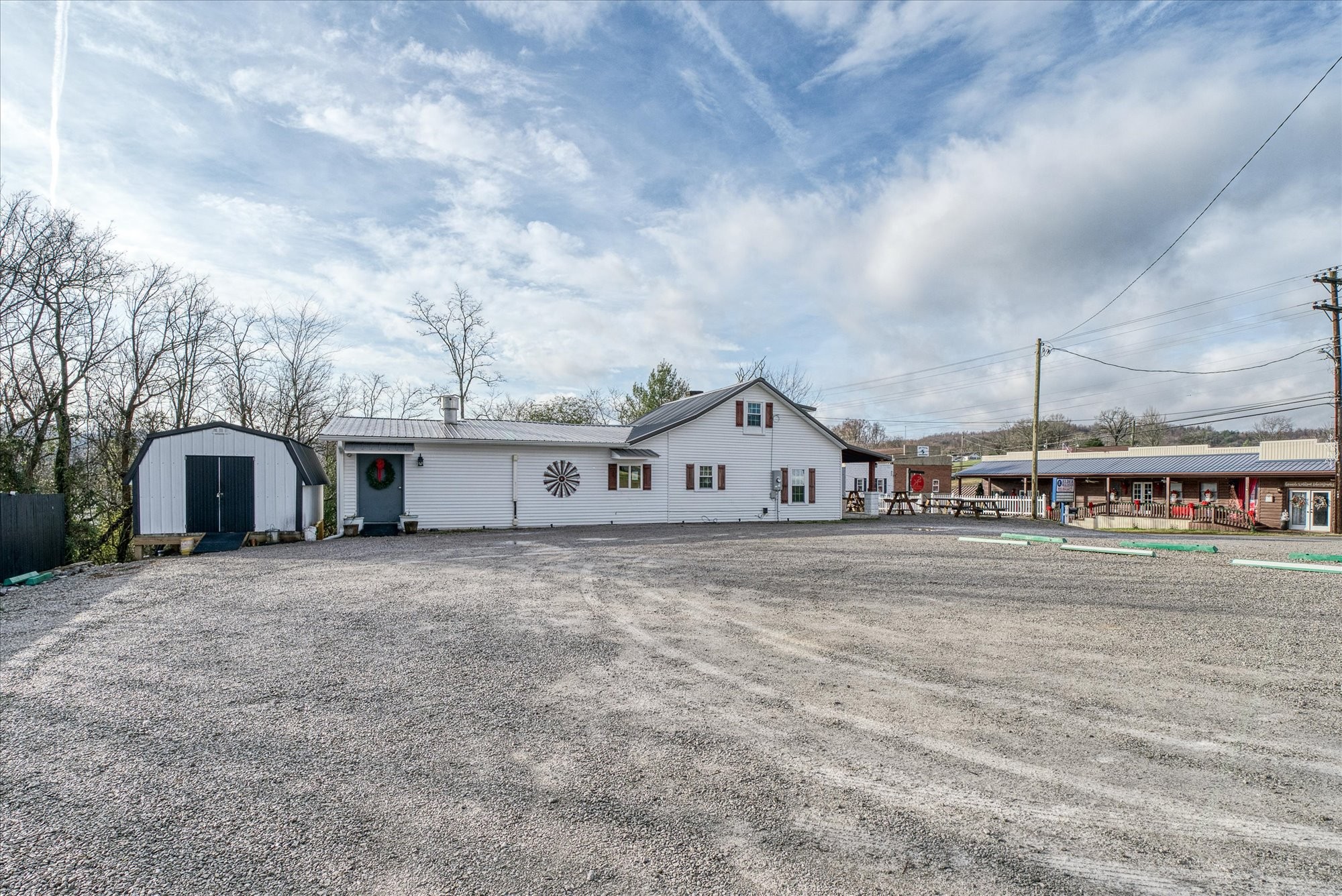 104 North Main Street Byrdstown, TN 38549 - Photo 26 of 33