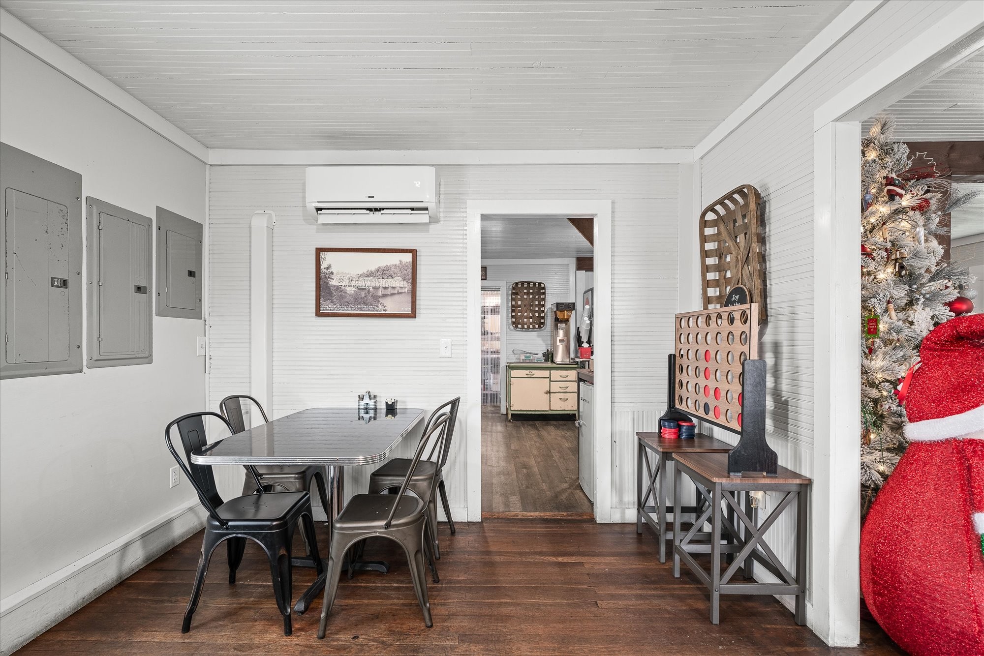 104 North Main Street Byrdstown, TN 38549 - Photo 6 of 33