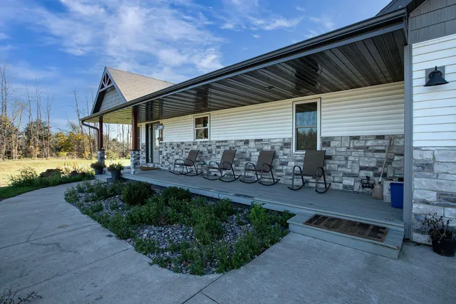 $670,000 | N2636 Sumac Road, Pulaski, WI 54162