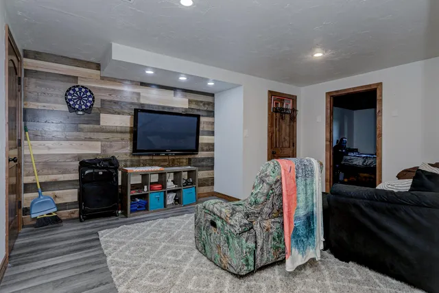 $670,000 | N2636 Sumac Road, Pulaski, WI 54162