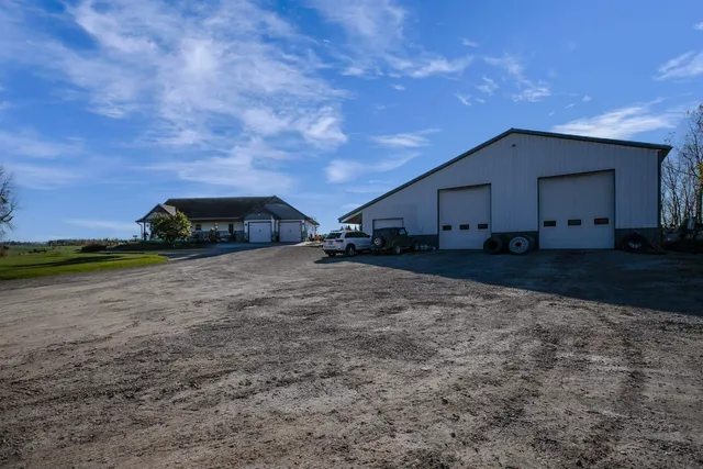$670,000 | N2636 Sumac Road, Pulaski, WI 54162