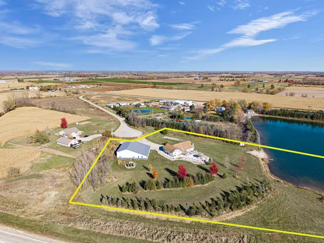 $670,000 | N2636 Sumac Road, Pulaski, WI 54162