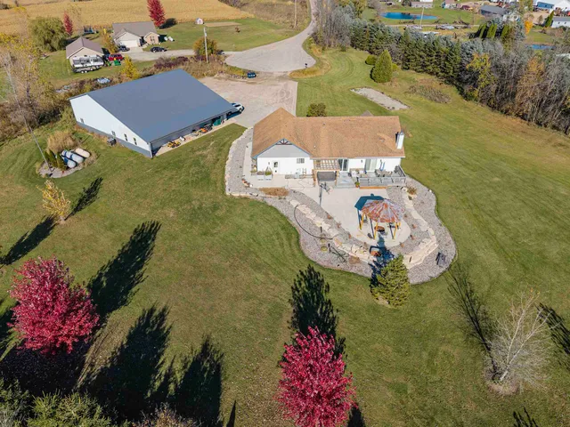 $670,000 | N2636 Sumac Road, Pulaski, WI 54162