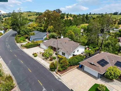 $1,880,000 | 61 Sullivan Drive, Moraga, CA 94556