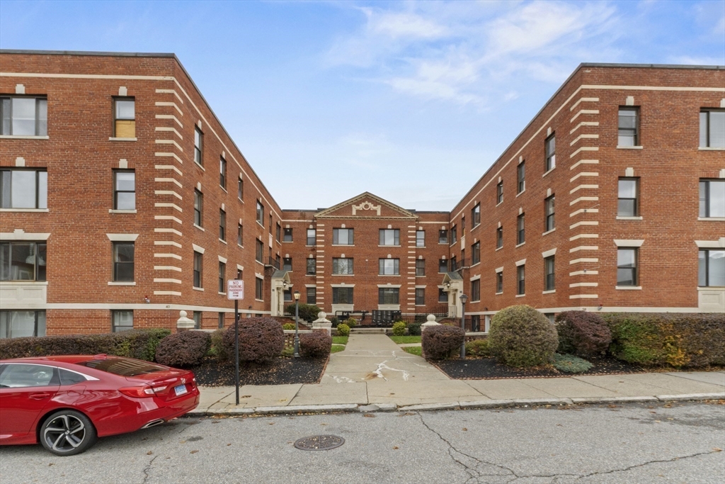 38-40 Cedar Street, Unit 335 Worcester, MA 01609 - Photo 2 of 21