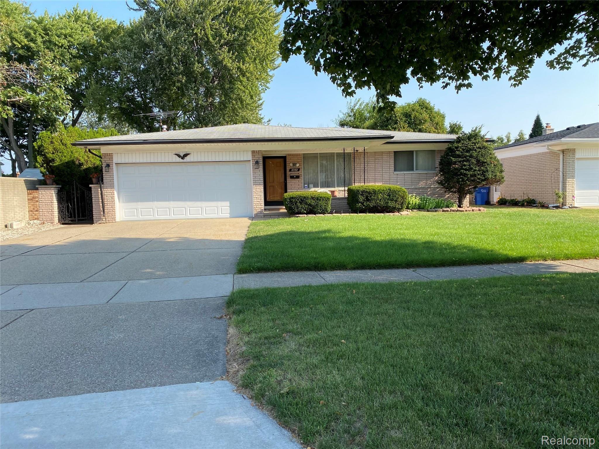 13625 Common Road Warren, MI 48088 - Photo 1 of 17 IMG_0115.jpeg