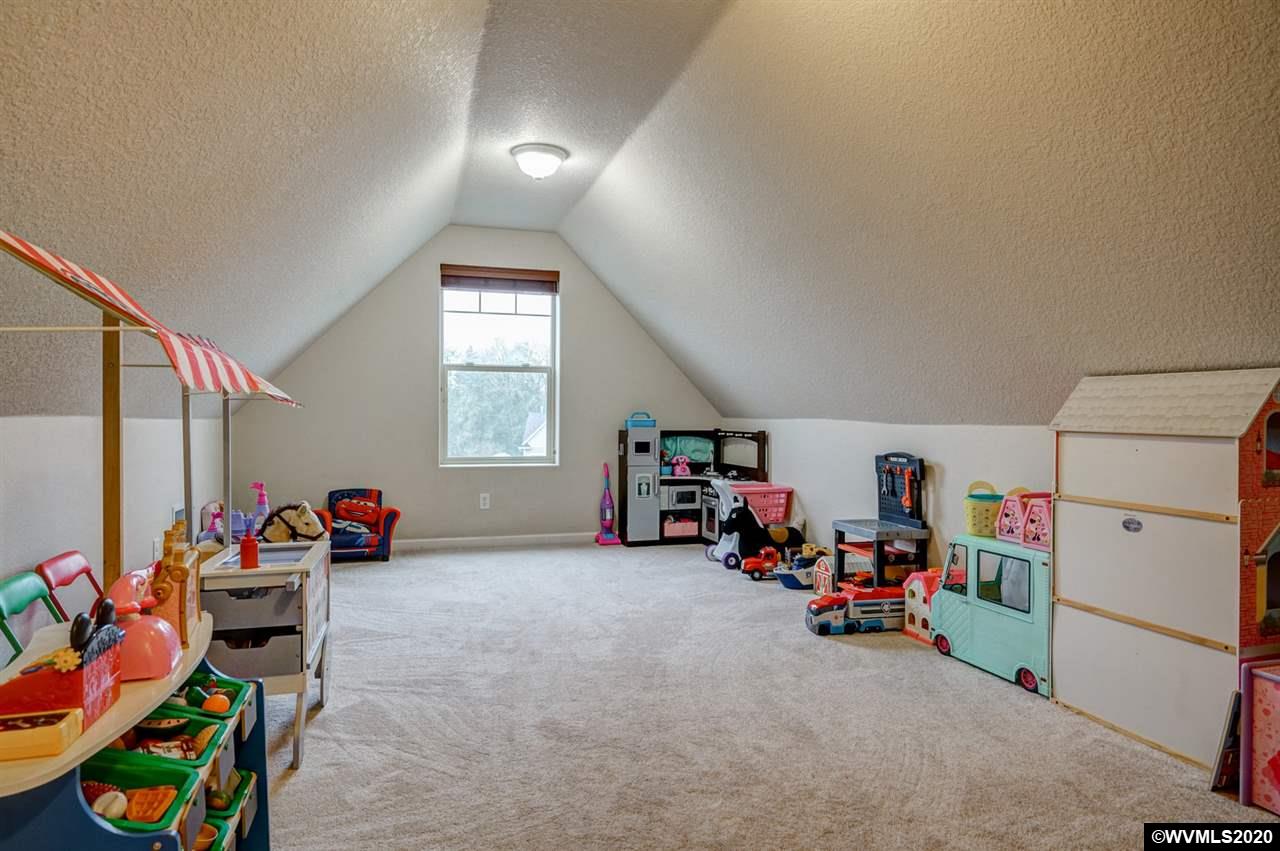 915 Salamander Road Southeast Jefferson, OR 97352 - Photo 28 of 33 Gallery Image 28