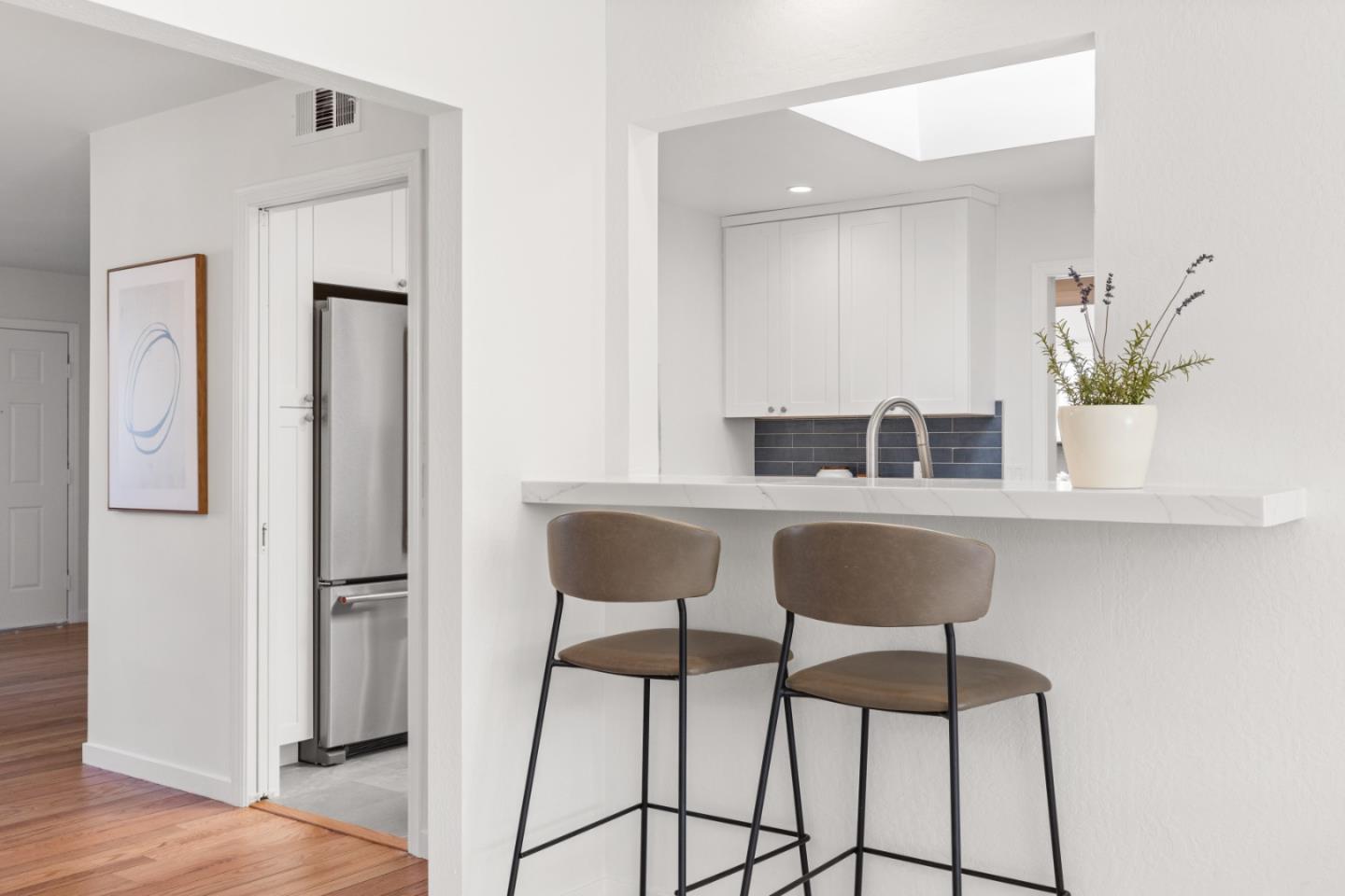 41 Maple Way San Carlos, CA 94070 - Photo 12 of 33