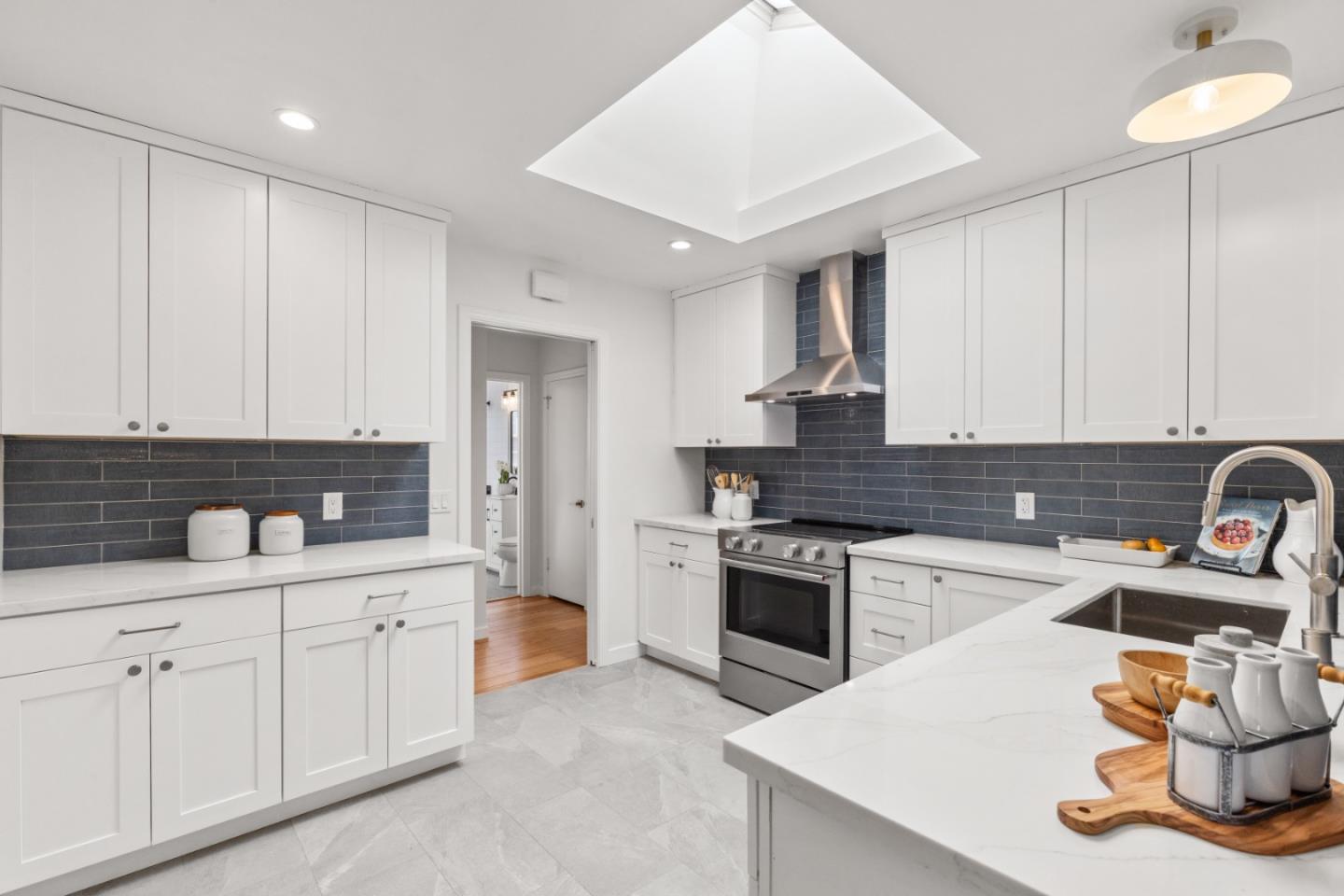 41 Maple Way San Carlos, CA 94070 - Photo 14 of 33