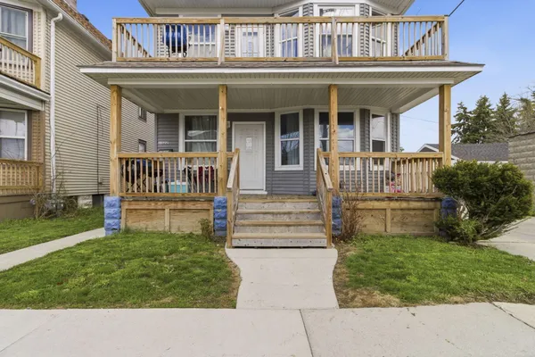 $415,000 | 1322 West Dakota Street, Unit 1322A, Milwaukee, WI 53215