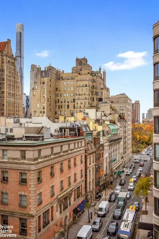 $1,800,000 | 27 East 65th Street, Unit 9DE | Lenox Hill