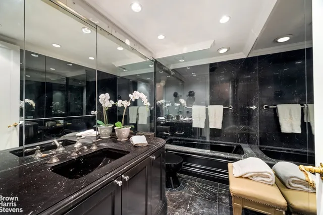 $1,800,000 | 27 East 65th Street, Unit 9DE | Lenox Hill