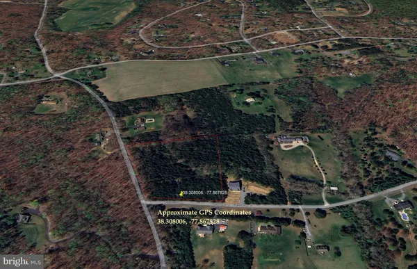 a view of a outdoor space