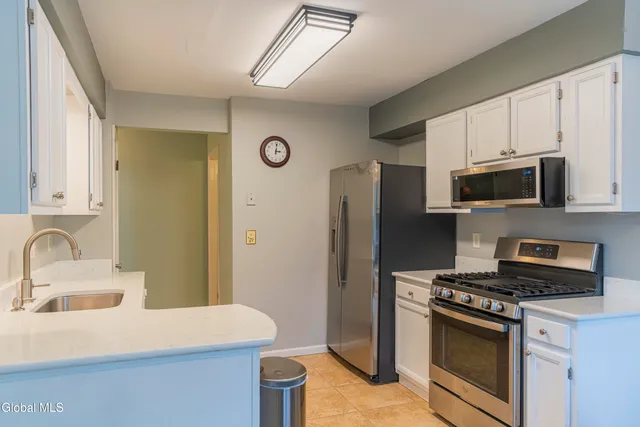 $2,100 | 4 Tompion Lane, Saratoga Springs, NY 12866